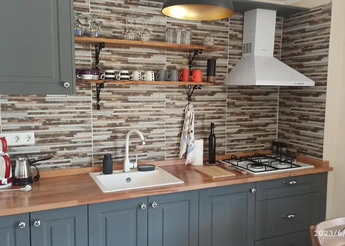 Semiramis Herberg Urla