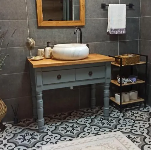 Semiramis אורחן